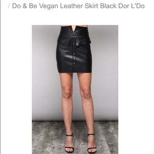 Do & Be Brown Vegan Mini Skirt | Button Front | S